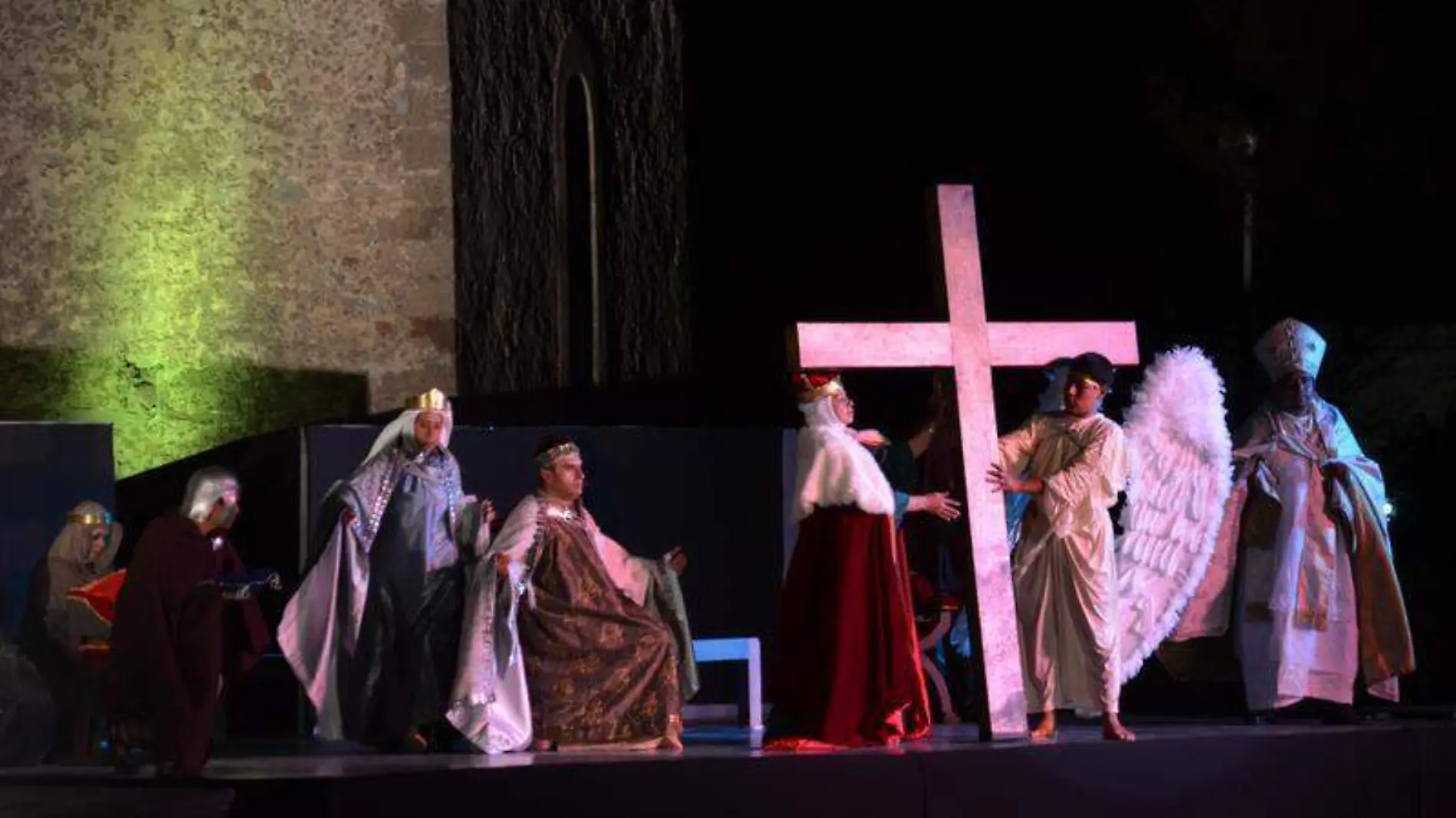 La cruz de San Cecilia es una de las representaciones del teatro antiguo que se ha rescatado en la época actual para su representación 2